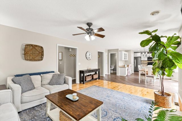2413 SW 36th Street, Ankeny, IA 50023