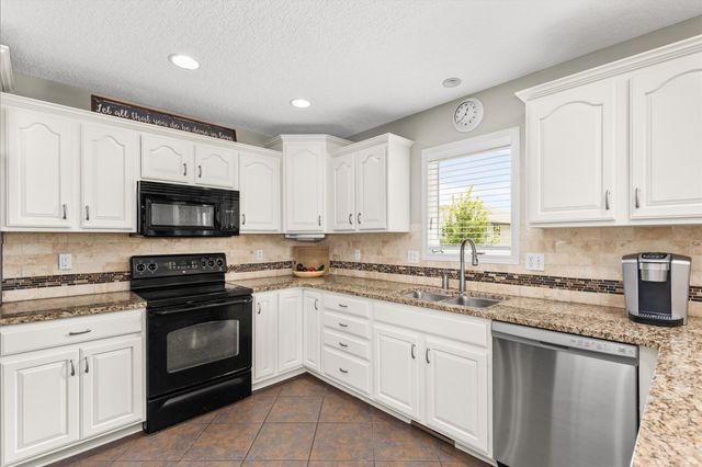 2413 SW 36th Street, Ankeny, IA 50023