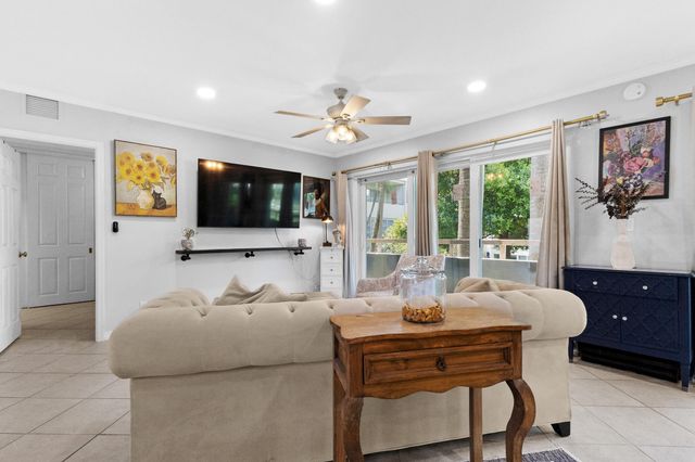 1000 SE 4th Street 209-210, Fort Lauderdale, FL 33301