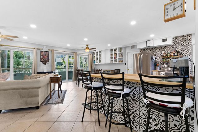 1000 SE 4th Street 209-210, Fort Lauderdale, FL 33301