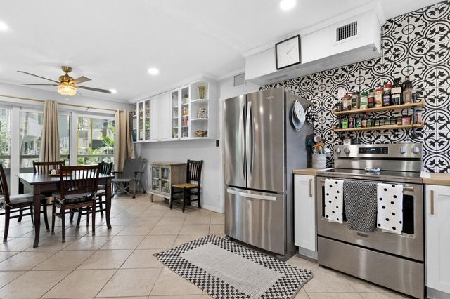 1000 SE 4th Street 209-210, Fort Lauderdale, FL 33301