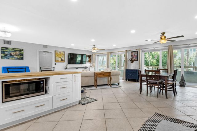 1000 SE 4th Street 209-210, Fort Lauderdale, FL 33301