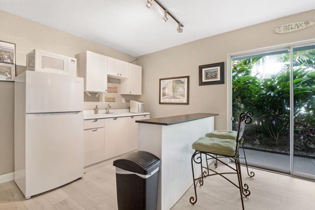 1000 SE 4th Street 209-210, Fort Lauderdale, FL 33301