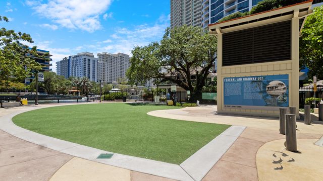 1000 SE 4th Street 209-210, Fort Lauderdale, FL 33301