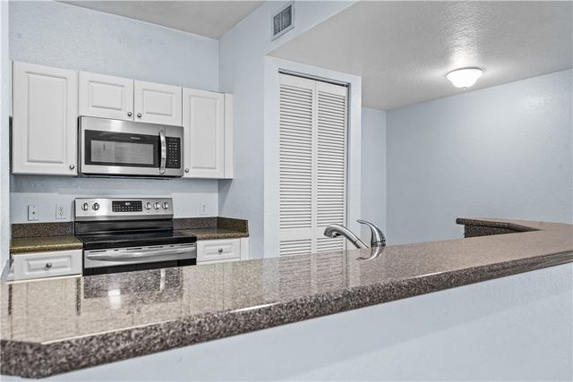 2308 57th Circle 2308, Vero Beach, FL 32966