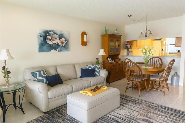 9832 W Mcnab Road, Tamarac, FL 33321