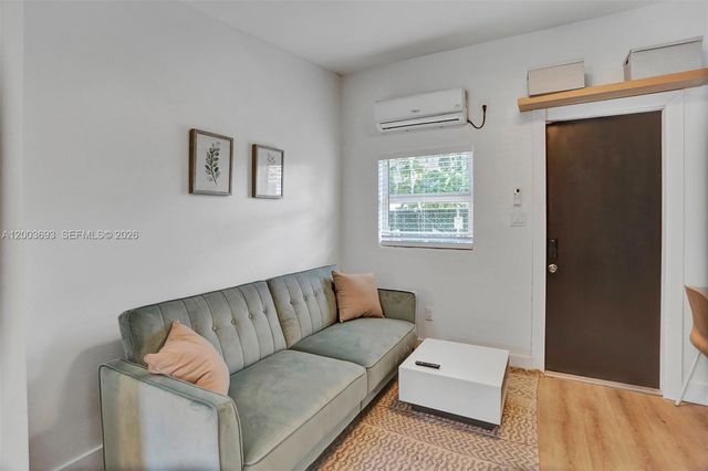 2204 Mckinley Street, Hollywood, FL 33020