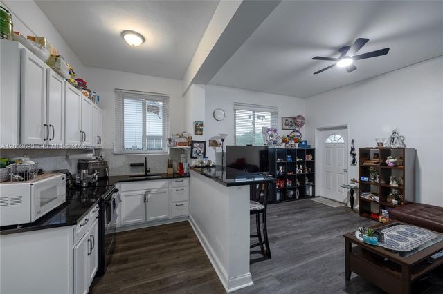 2204 Mckinley Street, Hollywood, FL 33020