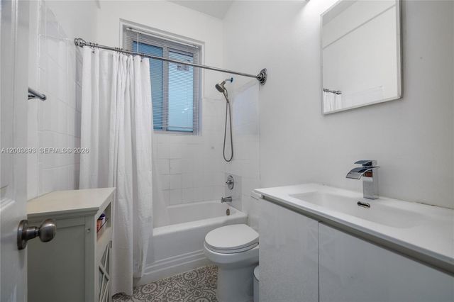 2204 Mckinley Street, Hollywood, FL 33020