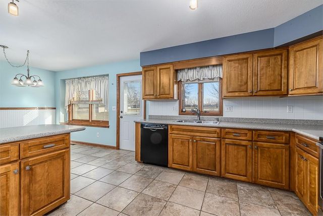 20230 168th Street, Basehor, KS 66007