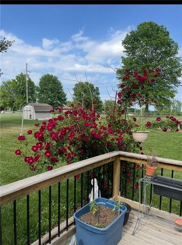 20230 168th Street, Basehor, KS 66007