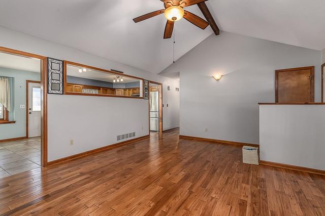 20230 168th Street, Basehor, KS 66007