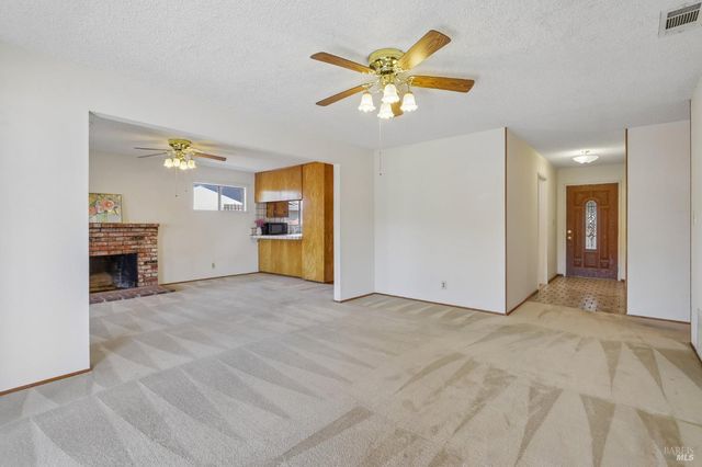 331 E Pacific Ave, Fairfield, CA 94533
