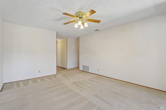 331 E Pacific Ave, Fairfield, CA 94533