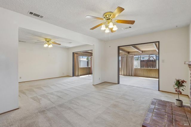 331 E Pacific Ave, Fairfield, CA 94533