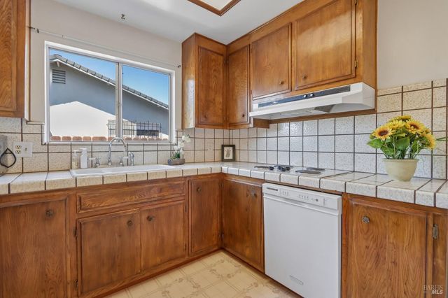 331 E Pacific Ave, Fairfield, CA 94533