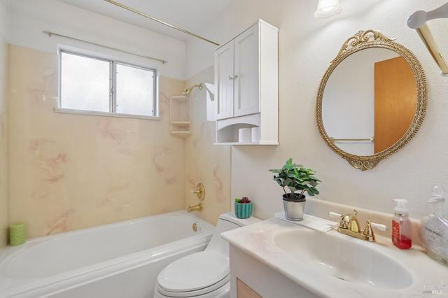 331 E Pacific Ave, Fairfield, CA 94533
