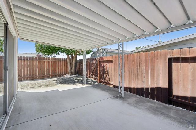 331 E Pacific Ave, Fairfield, CA 94533