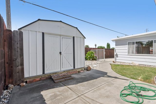 331 E Pacific Ave, Fairfield, CA 94533