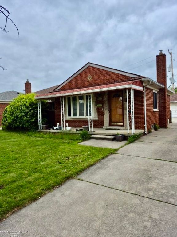 24524 Raven Avenue, Eastpointe, MI 48021