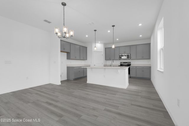 3210 Viridian Circle, Melbourne, FL 32904