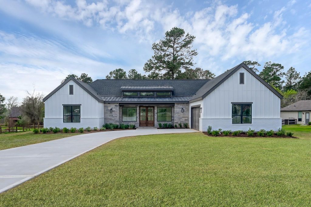 14742 Turquoise Trail, Willis, TX 77378