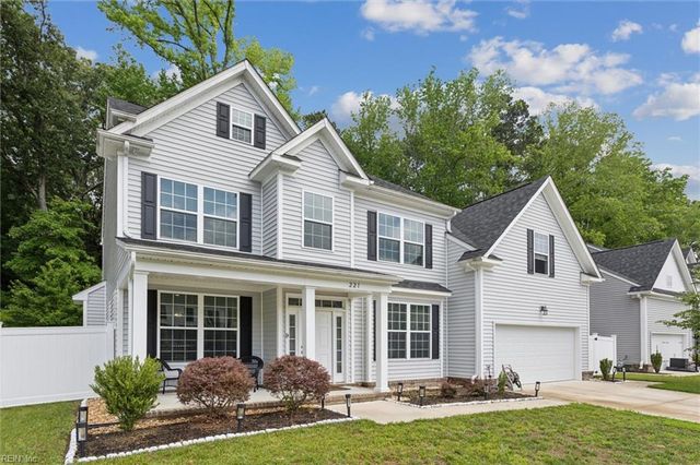 221 Ians WAY, Chesapeake, VA 23320