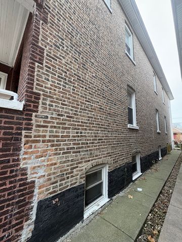 7036 S Artesian Avenue, Chicago, IL 60629