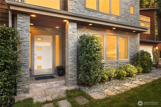 14540 Stone Avenue N, Shoreline, WA 98133