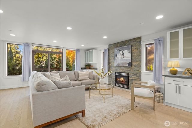 14540 Stone Avenue N, Shoreline, WA 98133