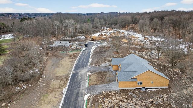 2B Free Fall Lane, Onondaga, NY 13215