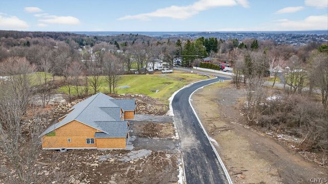 2B Free Fall Lane, Onondaga, NY 13215