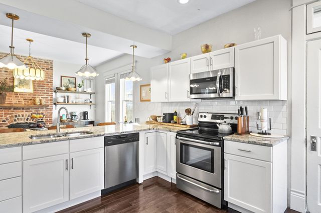 647 Oakwood Avenue, Columbus, OH 43205