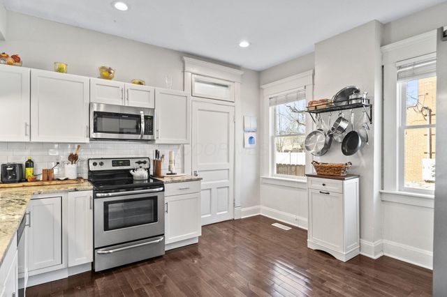 647 Oakwood Avenue, Columbus, OH 43205