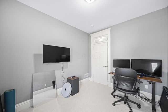 647 Oakwood Avenue, Columbus, OH 43205