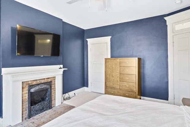 647 Oakwood Avenue, Columbus, OH 43205