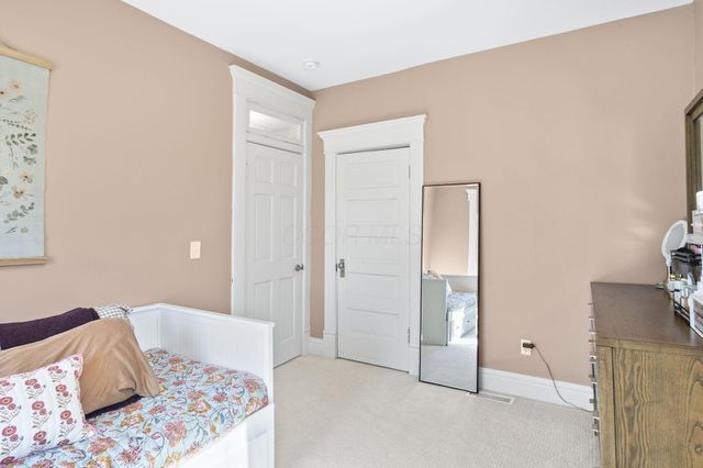 647 Oakwood Avenue, Columbus, OH 43205