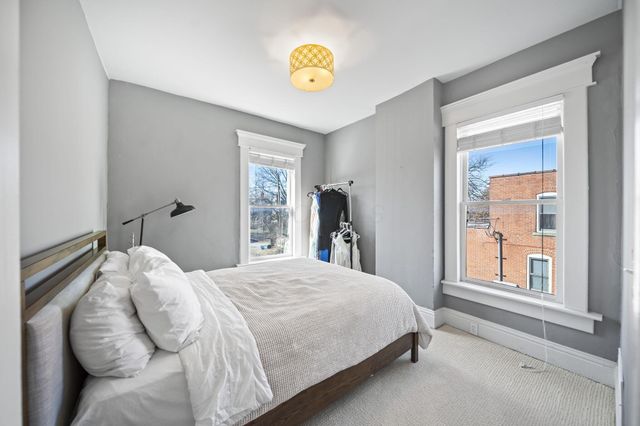 647 Oakwood Avenue, Columbus, OH 43205