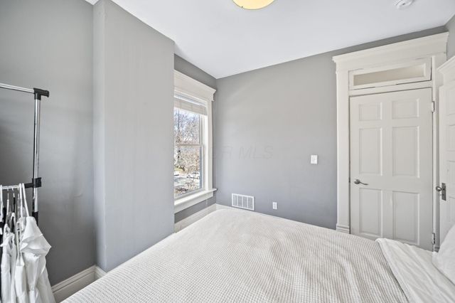 647 Oakwood Avenue, Columbus, OH 43205