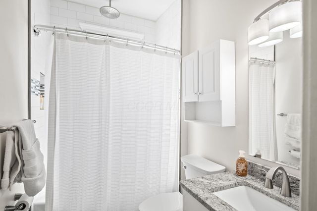 647 Oakwood Avenue, Columbus, OH 43205