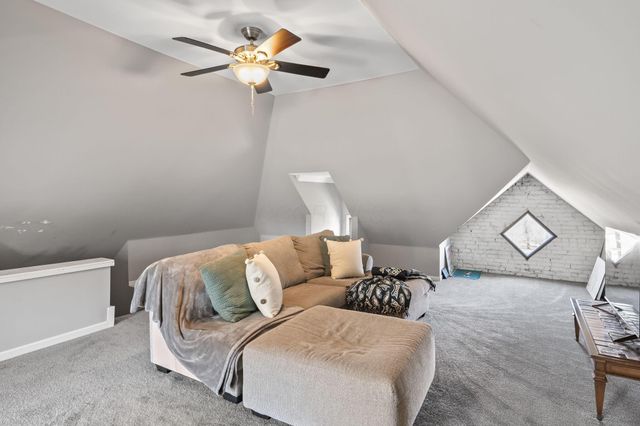 647 Oakwood Avenue, Columbus, OH 43205