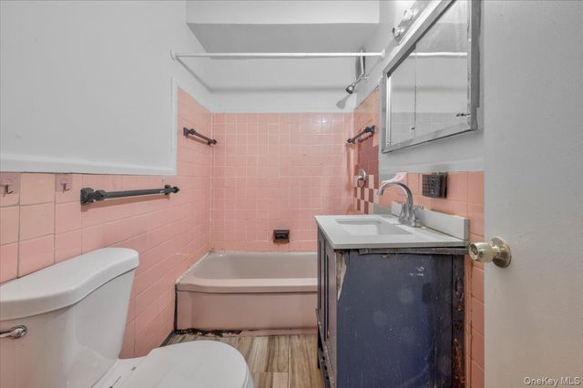 2248 Haviland Avenue, Bronx, NY 10462