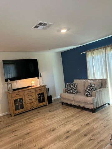 561 Fir Avenue, Sanger, CA 93657