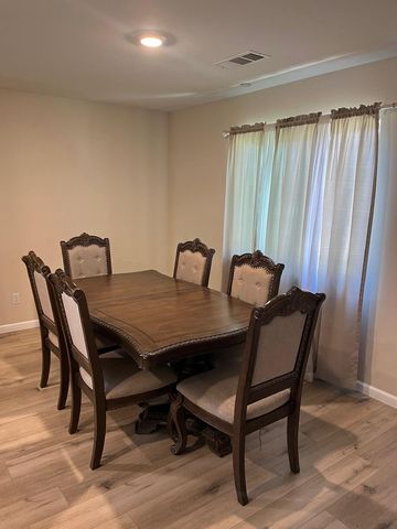 561 Fir Avenue, Sanger, CA 93657
