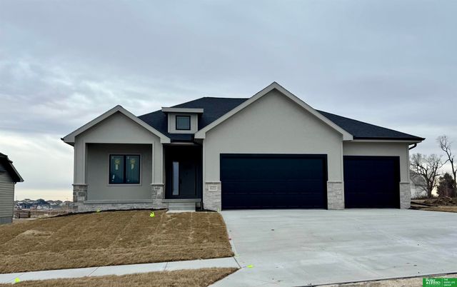 12387 Windsor Drive, Papillion, NE 68046
