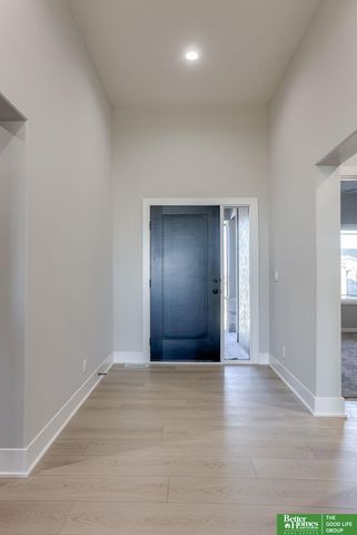 12387 Windsor Drive, Papillion, NE 68046