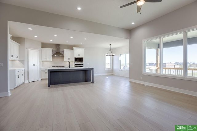 12387 Windsor Drive, Papillion, NE 68046