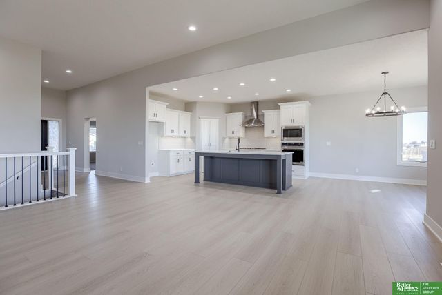 12387 Windsor Drive, Papillion, NE 68046