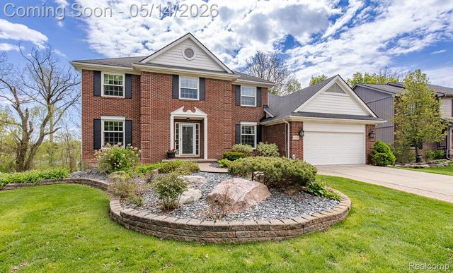 6357 Golf View Drive, Independence Charter Township, MI 48346