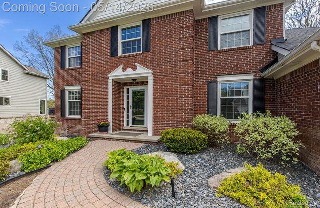 6357 Golf View Drive, Independence Charter Township, MI 48346